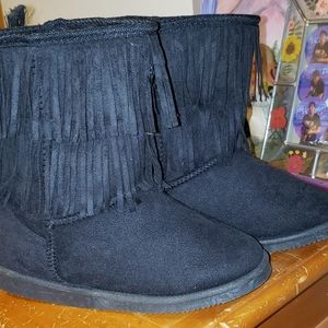 Kids Size 4 boots